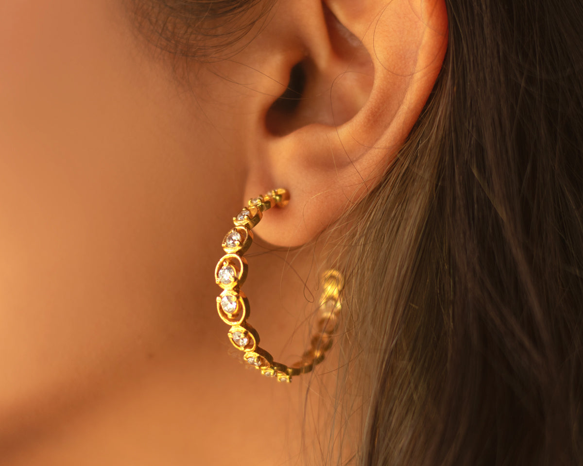 Sparkling Crystal Golden Hoop Earrings - EVM_E0041