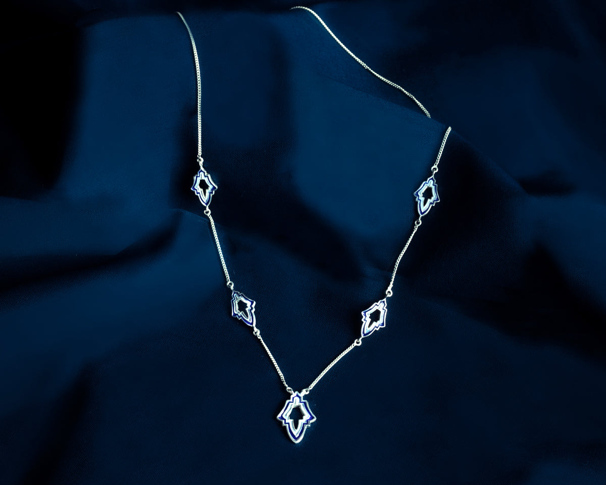 Sleek Necklace with Enamel Detailing - EVM_N0006