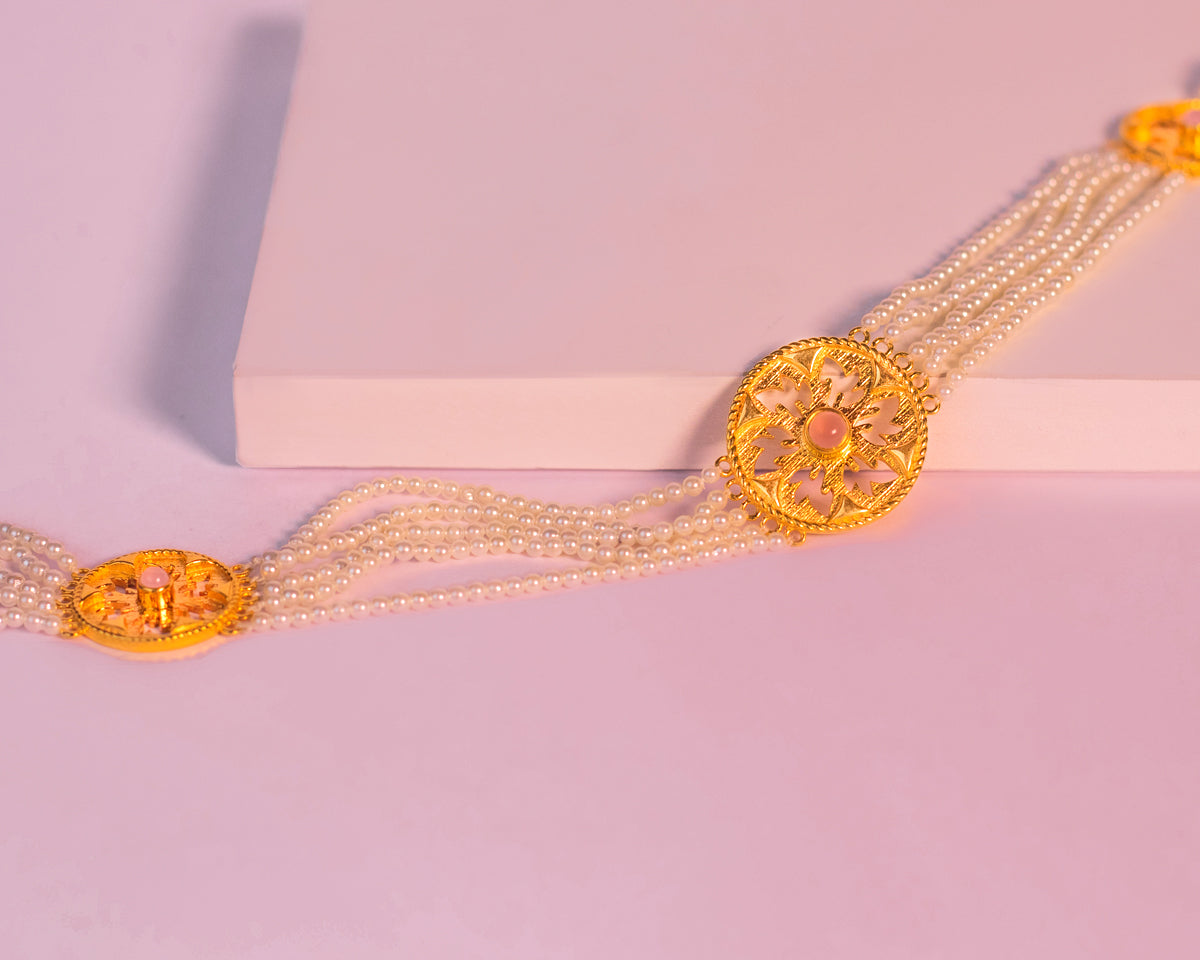 Luxury Gold Embossed Circular Pendant Necklace - EVM_N0028