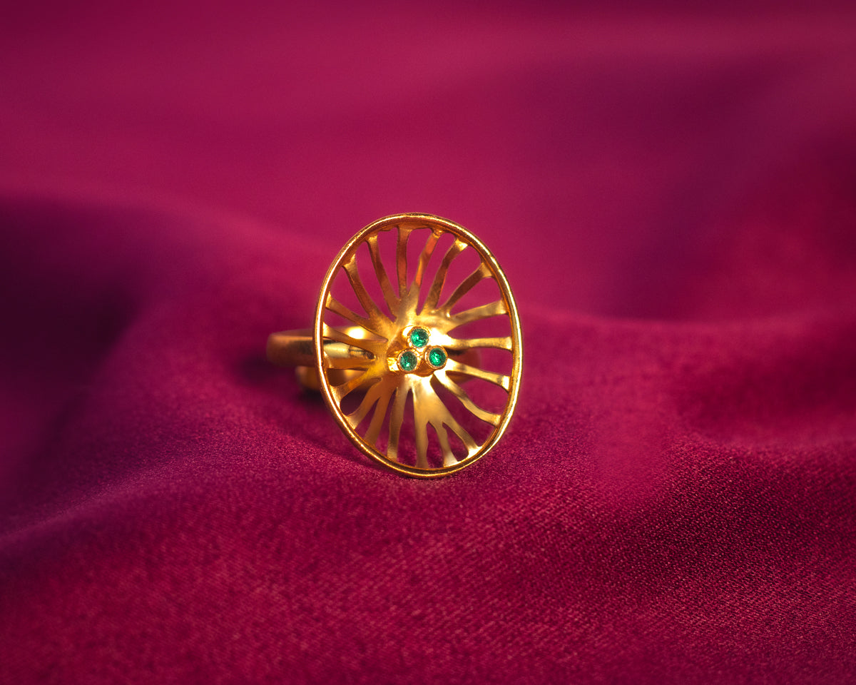 Sparkling Emerald Wheel Ring - EVM_R0025