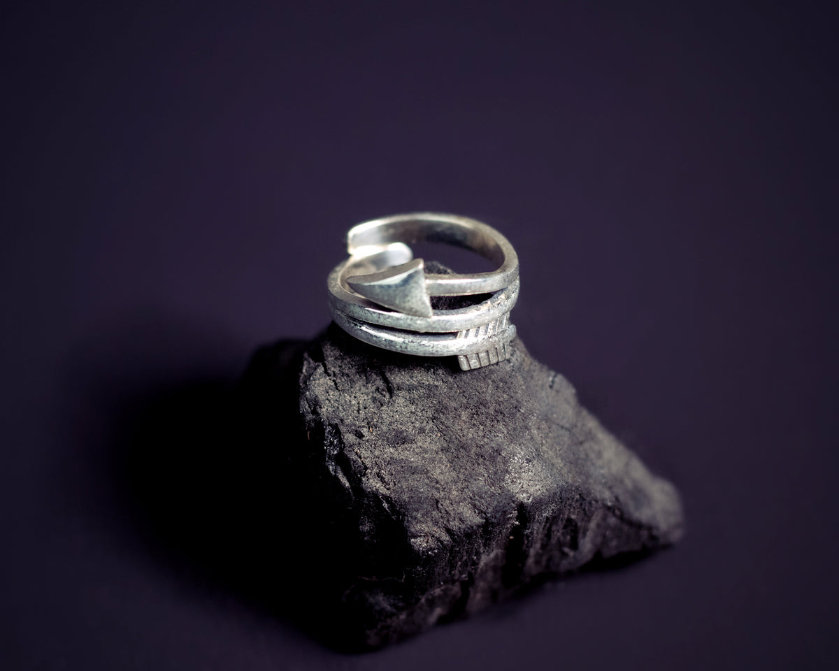 Sleek Arrowhead Ring - EVM_R0027